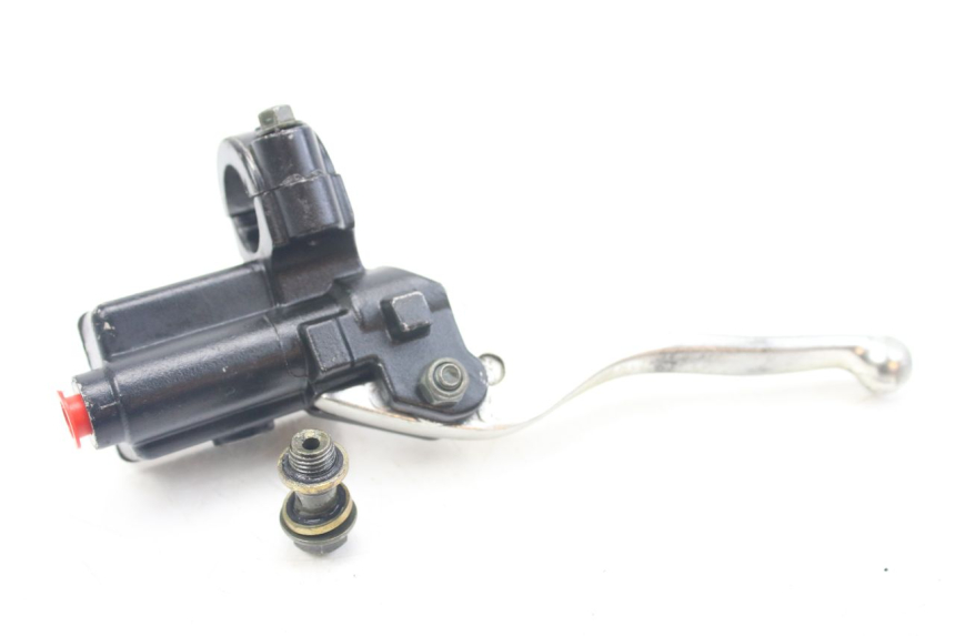 photo de CILINDRO MAESTRO DELANTERO XTRM FACTORY DIRTBIKE BSE 150 - Primer plano técnico