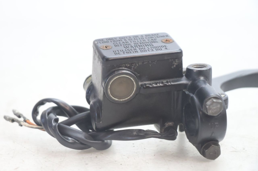 photo de BOMBA FRENO DELANTERO SUZUKI DR S 600 (1985 - 1989) - Otra perspectiva