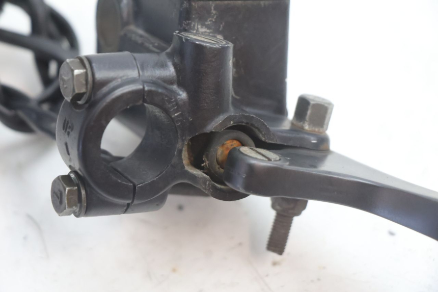 photo de BOMBA FRENO DELANTERO SUZUKI DR S 600 (1985 - 1989) - Marcados y referencias originales