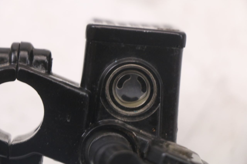 photo de BOMBA FRENO DELANTERO PEUGEOT E-VIVACITY 1 (2012 - 2018) - Vista general del producto