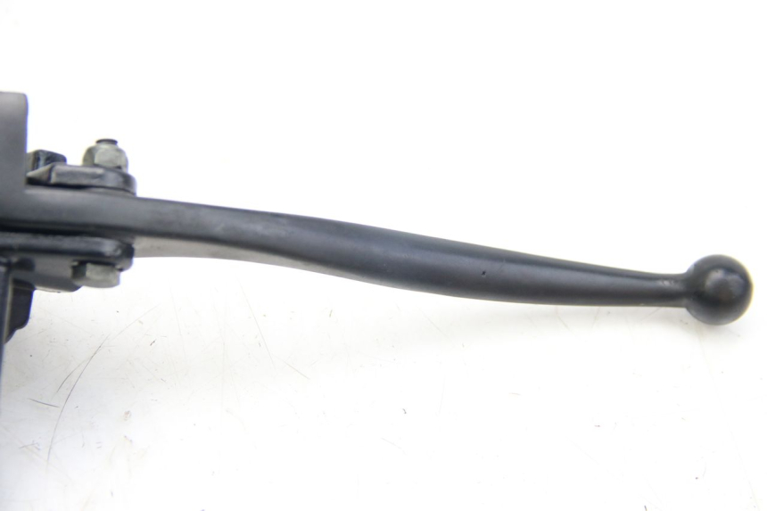 photo de CILINDRO MAESTRO DELANTERO JM MOTORS EVOLIS 4T 50 (2018 - 2022) - Detalles de los puntos de fijación