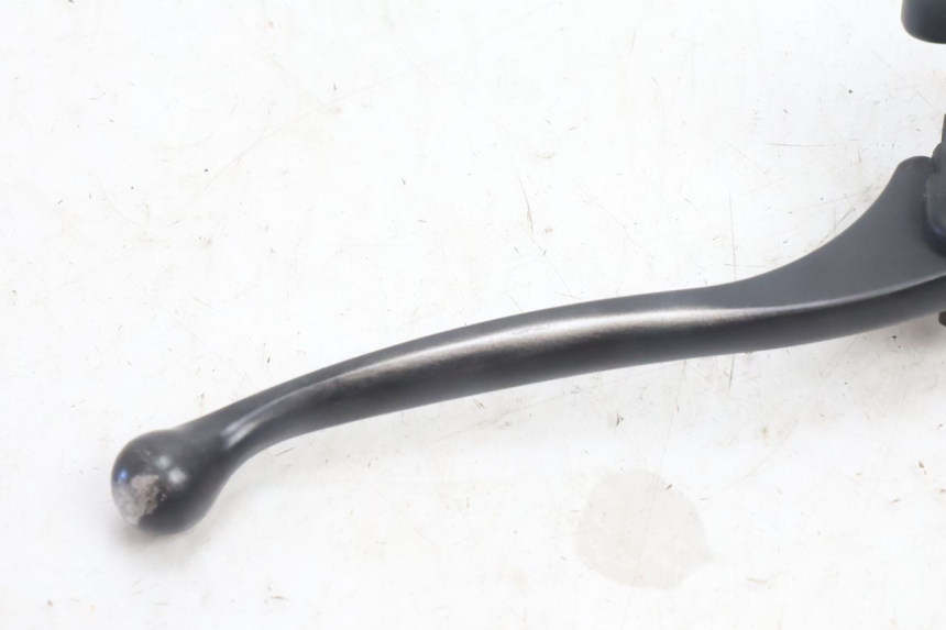 photo de CILINDRO MAESTRO DELANTERO HONDA FES PANTHEON 2T 125 (1998 - 2002) - Detalles de los puntos de fijación
