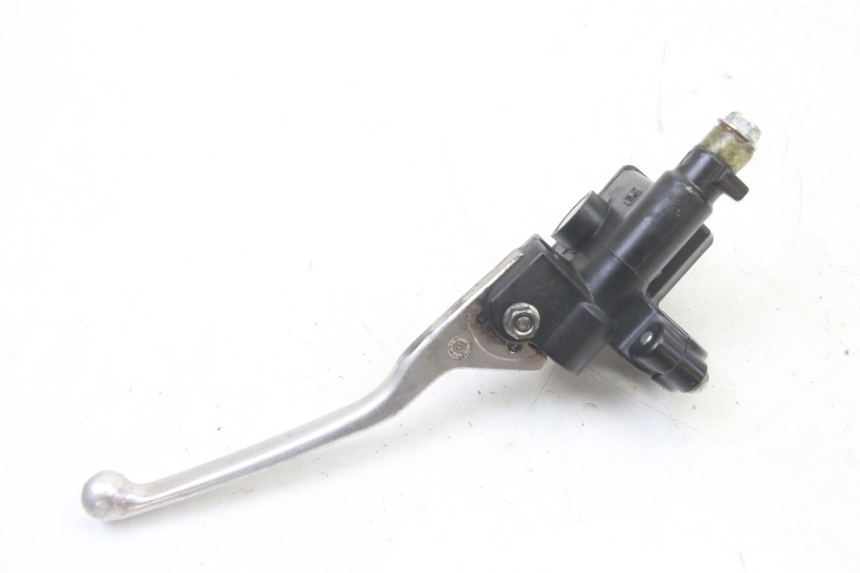 photo de CILINDRO MAESTRO DELANTERO PIAGGIO FLY 2T 50 (2004 - 2017) - Detalles de los puntos de fijación