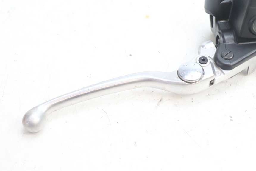 photo de BOMBA FRENO DELANTERO YAMAHA FZ8 800 (2010 - 2016) - Detalle de la pieza