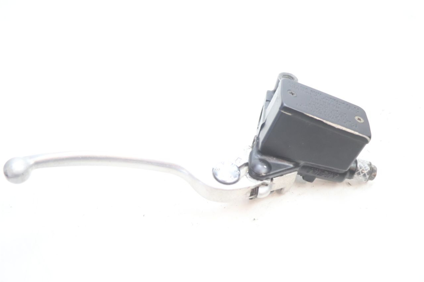 photo de BOMBA FRENO DELANTERO SUZUKI GSF N BANDIT 1200 (2001 - 2005) - Primer plano técnico