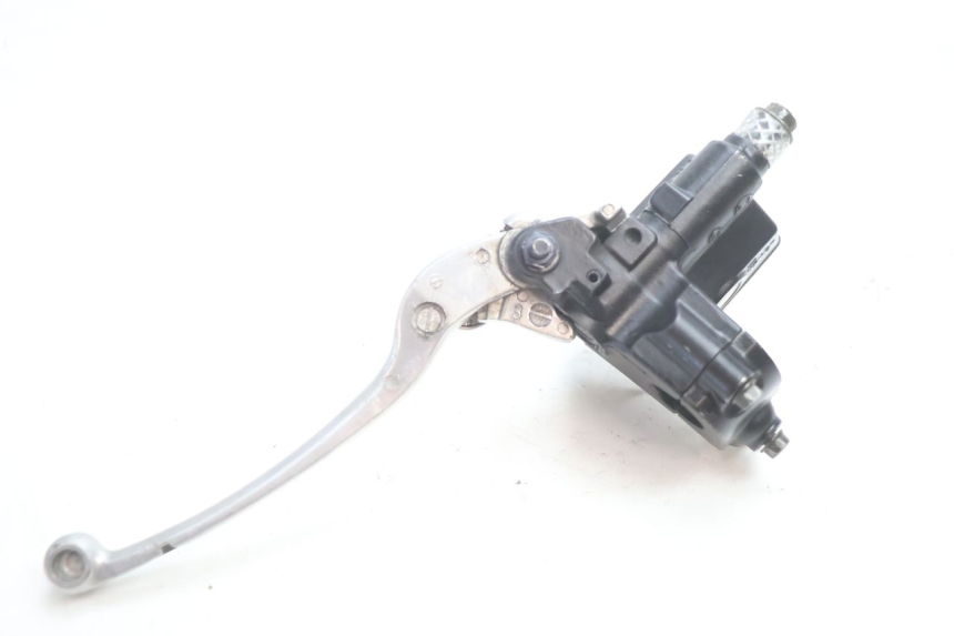 photo de BOMBA FRENO DELANTERO SUZUKI GSF N BANDIT 1200 (2001 - 2005) - Detalles de los puntos de fijación