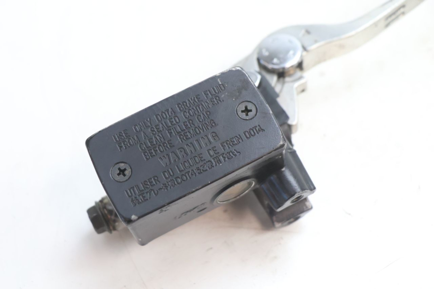 photo de BOMBA FRENO DELANTERO SUZUKI GSR 600 (2005 - 2012) - Detalle de la pieza