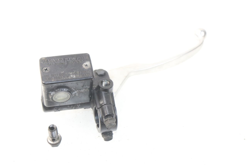 photo de BOMBA FRENO DELANTERO SYM GTS EFI ABS 125 (2012 - 2016) - Primer plano técnico