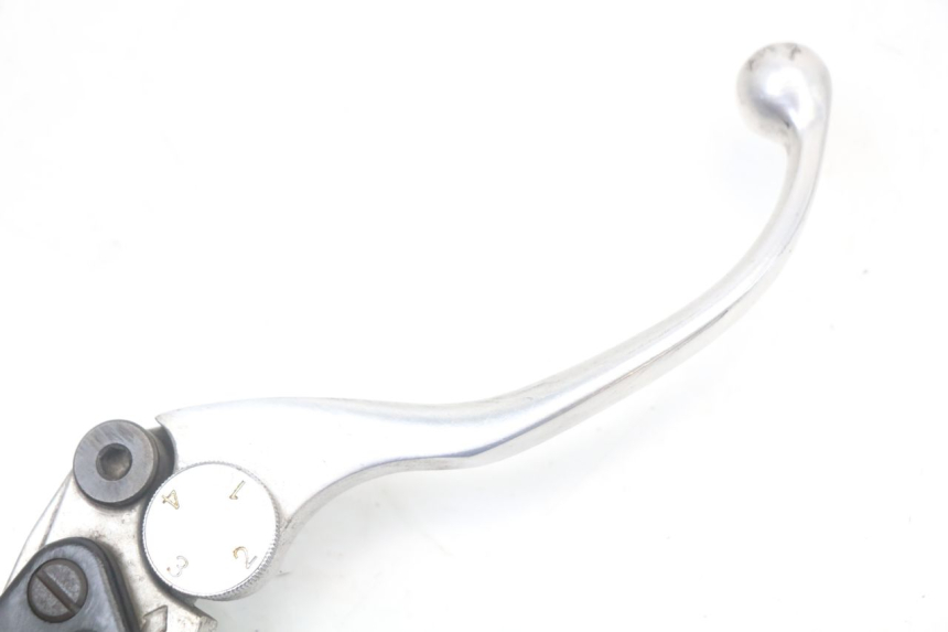 photo de BOMBA FRENO DELANTERO SUZUKI GZ MARAUDER 125 (1998 - 2004) - Primer plano técnico