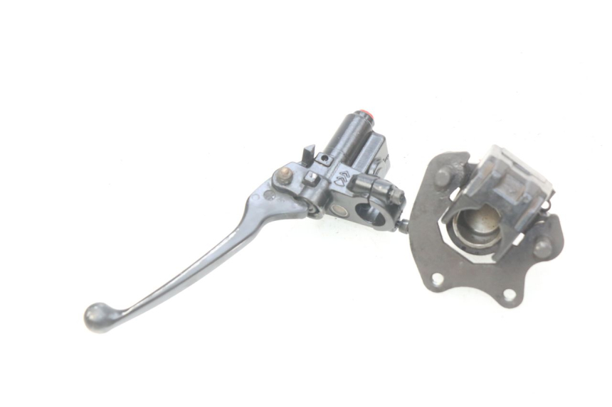 photo de CILINDRO MAESTRO DELANTERO PEUGEOT KISBEE 2T 50 (2010 - 2017) - Otra perspectiva