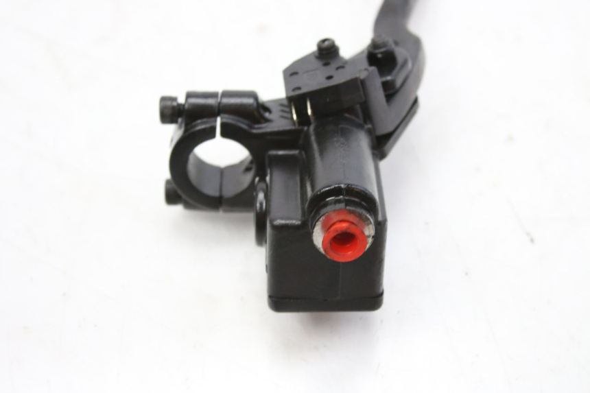 photo de CILINDRO MAESTRO DELANTERO PEUGEOT KISBEE 4T 50 (2018 - 2022) - Detalle de la pieza