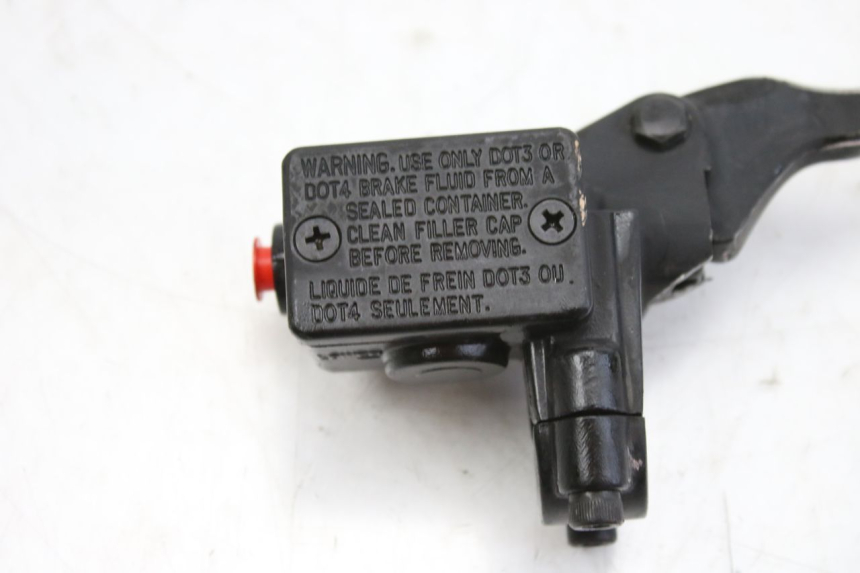 photo de CILINDRO MAESTRO DELANTERO PEUGEOT KISBEE 4T 50 (2018 - 2022) - Otra perspectiva