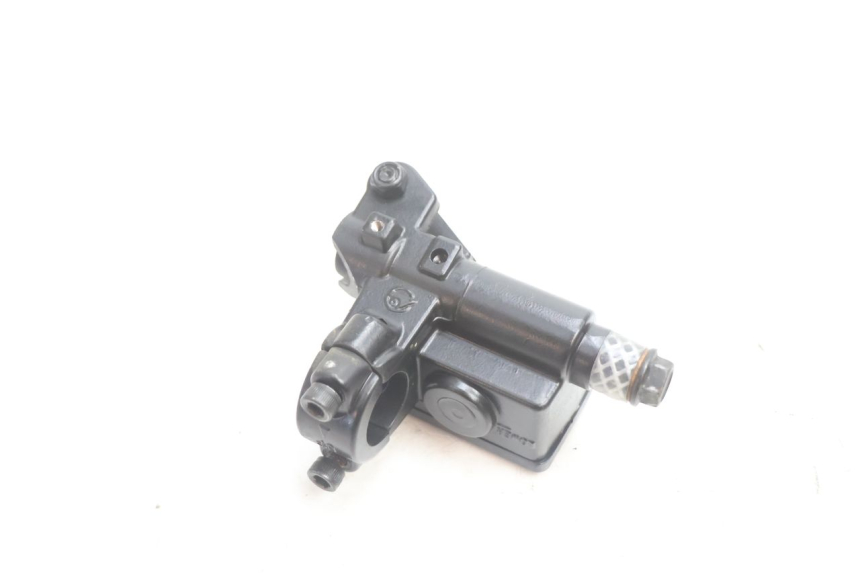 photo de CILINDRO MAESTRO DELANTERO PEUGEOT KISBEE 4T 50 (2018 - 2022) - Primer plano técnico