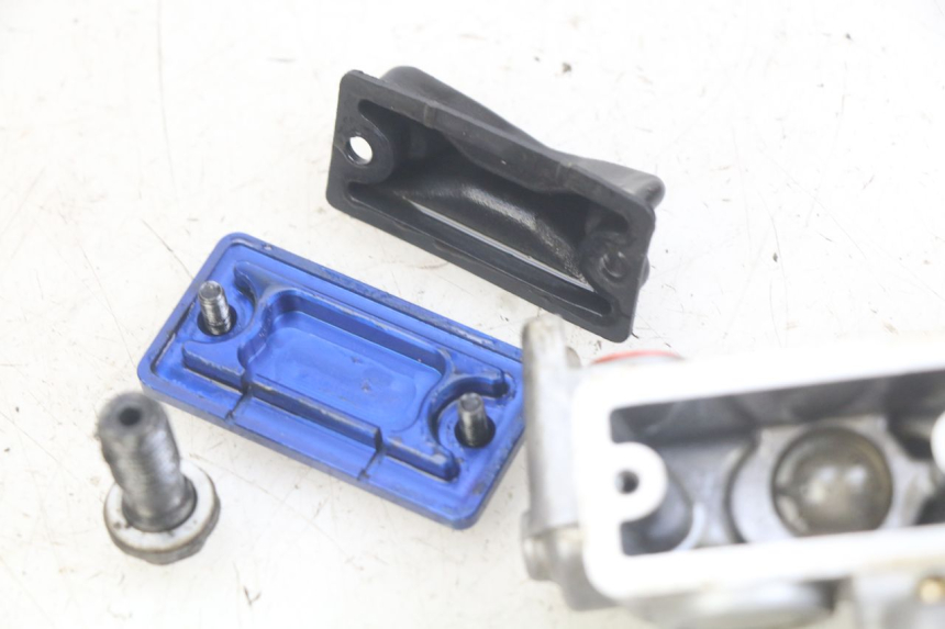 photo de CILINDRO MAESTRO DELANTERO KAWASAKI KX 85 (2001 - 2013) - Detalle de la pieza