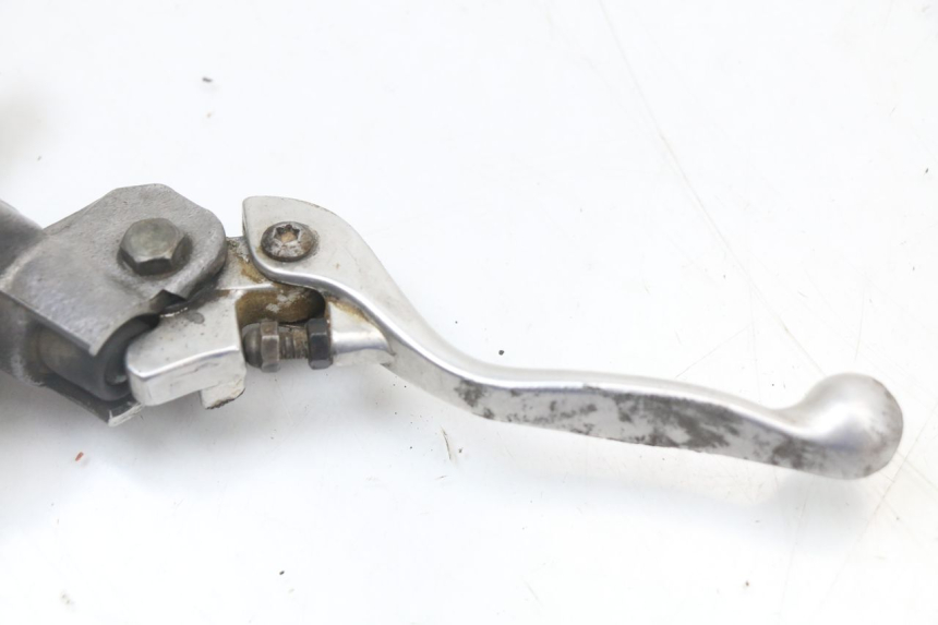 photo de CILINDRO MAESTRO DELANTERO KAWASAKI KX 85 (2014 - 2021) - Primer plano técnico