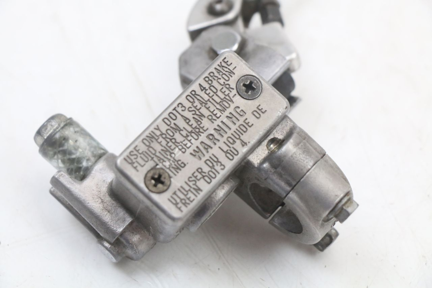 photo de CILINDRO MAESTRO DELANTERO KAWASAKI KX 85 (2014 - 2021) - Primer plano técnico