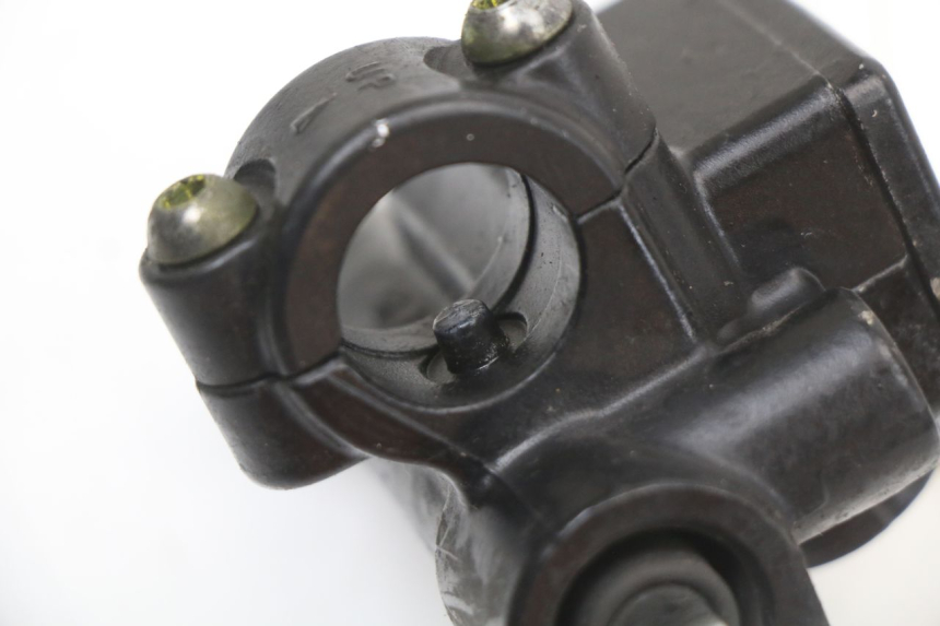 photo de BOMBA FRENO DELANTERO PIAGGIO LIBERTY 4T 50 (2018 - 2021) - Primer plano técnico