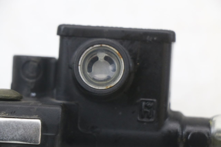 photo de BOMBA FRENO DELANTERO PIAGGIO LIBERTY 4T 50 (2004 - 2008) - Detalles de los puntos de fijación