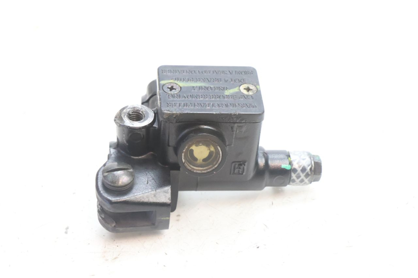 photo de BOMBA FRENO DELANTERO PIAGGIO LIBERTY IGET 4T 50 (2021 - 2025) - Primer plano técnico