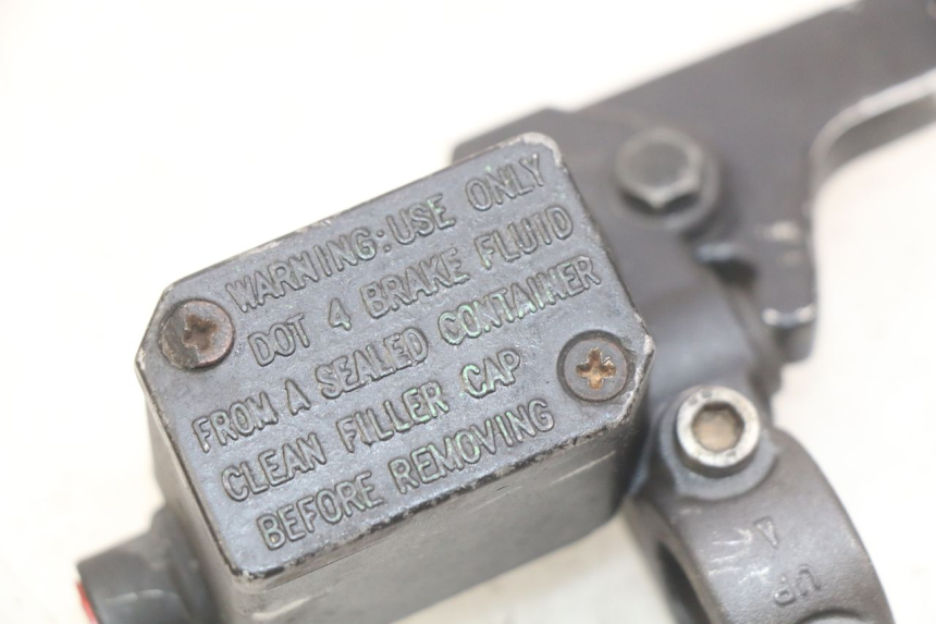 photo de CILINDRO MAESTRO DELANTERO PEUGEOT LUDIX 50 (2008 - 2017) - Otra perspectiva