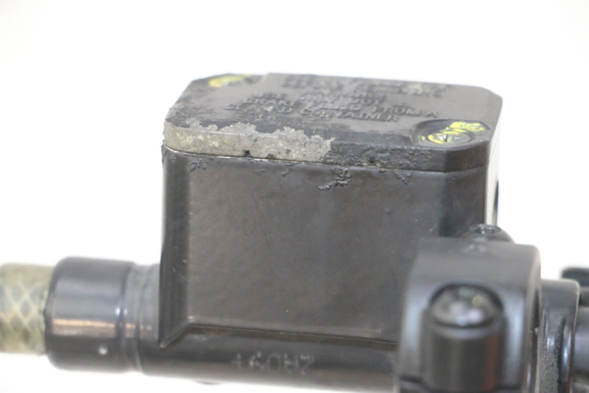 photo de BOMBA FRENO DELANTERO PIAGGIO MP3 LT 300 (2010 - 2016) - Detalle de la pieza