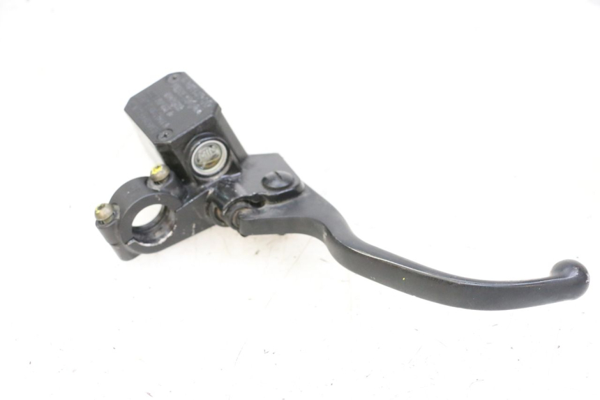 photo de BOMBA FRENO DELANTERO PIAGGIO MP3 500 (2014 - 2017) - Primer plano técnico