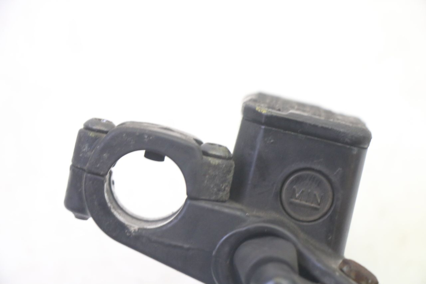 photo de CILINDRO MAESTRO DELANTERO PIAGGIO MP3 125 (2006 - 2014) - Primer plano técnico