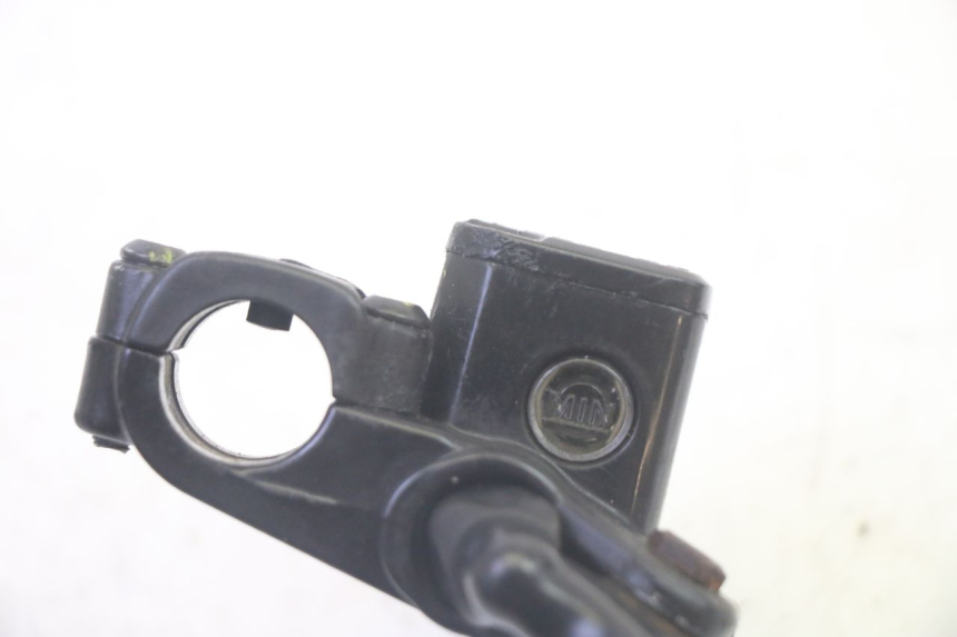 photo de CILINDRO MAESTRO DELANTERO PIAGGIO MP3 RL 250 (2006 - 2010) - Primer plano técnico