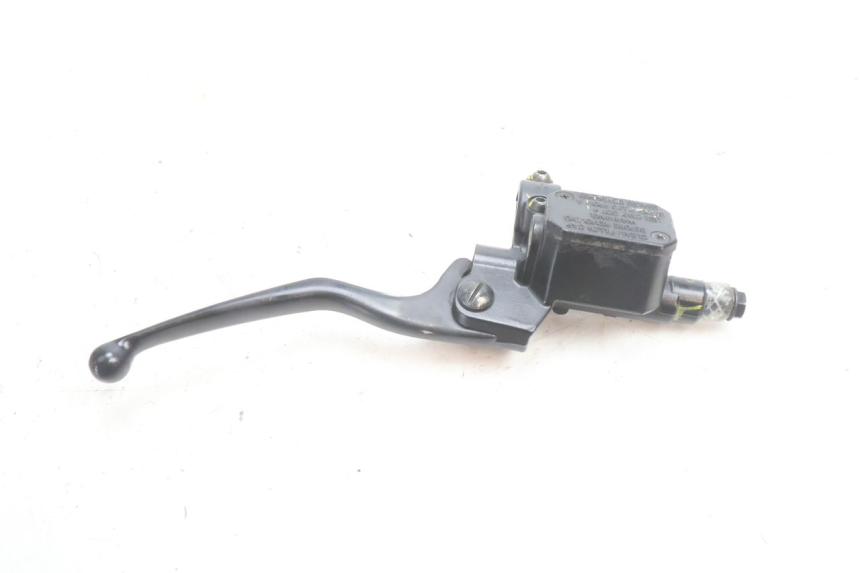 photo de BOMBA FRENO DELANTERO PIAGGIO MP3 500 (2016 - 2018) - Primer plano técnico
