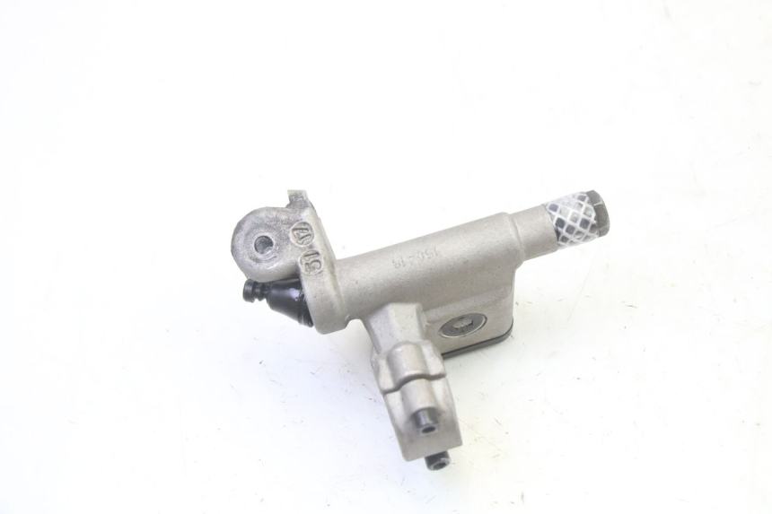 photo de BOMBA FRENO DELANTERO RIEJU MRT 50 (2018 - 2021) - Detalles de los puntos de fijación