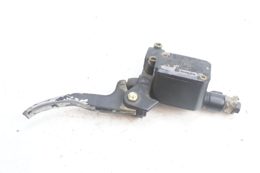 photo de BOMBA FRENO DELANTERO YAMAHA NEO'S NEOS 2T 50 (1998 - 2007) - Otra perspectiva