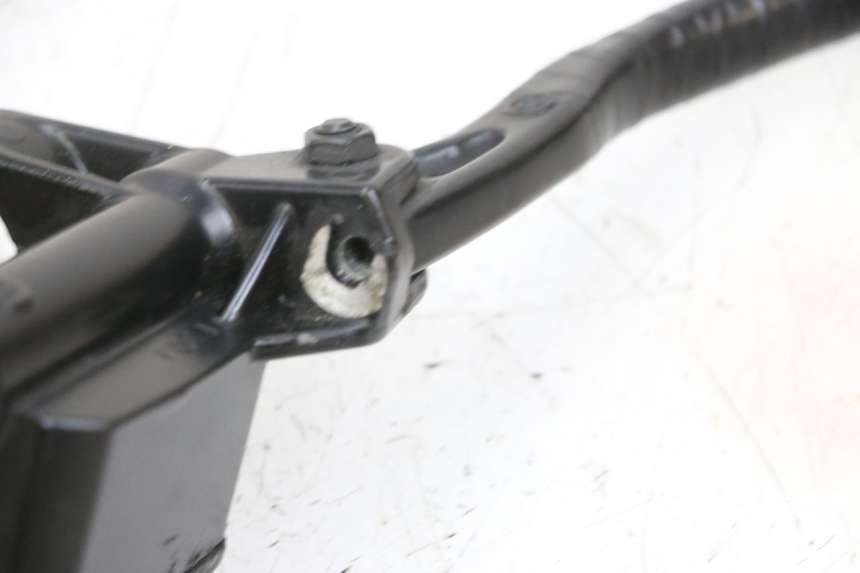 photo de CILINDRO MAESTRO DELANTERO YAMAHA NEOS NEO'S 4T 50 (2008 - 2016) - Primer plano técnico