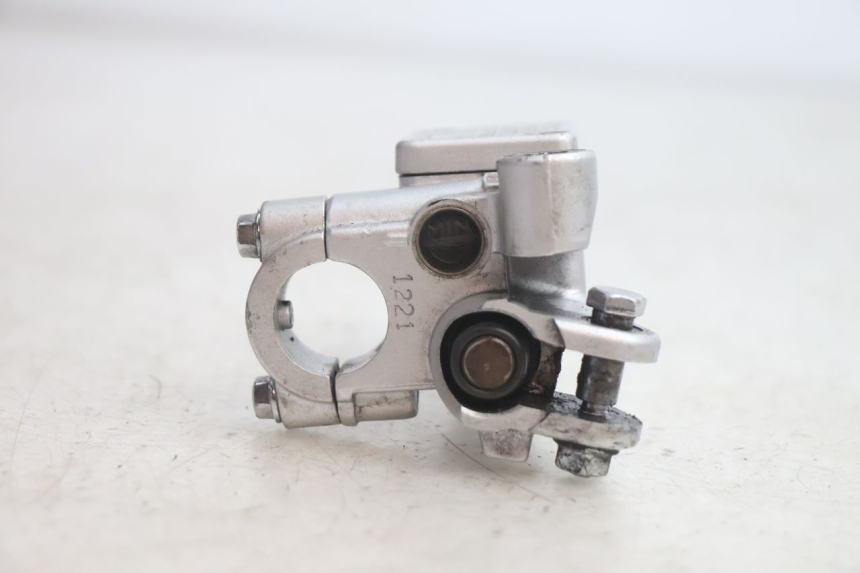 photo de BOMBA FRENO DELANTERO KYMCO LIKE 4T 50 (2019 - 2025) - Primer plano técnico
