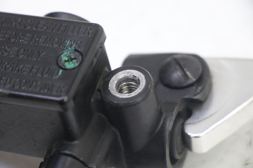 photo de BOMBA FRENO DELANTERO PIAGGIO NRG POWER PUREJET 50 (2018 - 2021) - Otra perspectiva