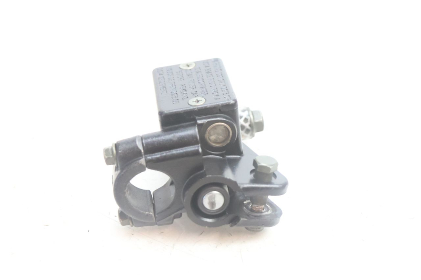 photo de BOMBA FRENO DELANTERO JM MOTORS OLDIES 4T 50 (2020 - 2026) - Otra perspectiva