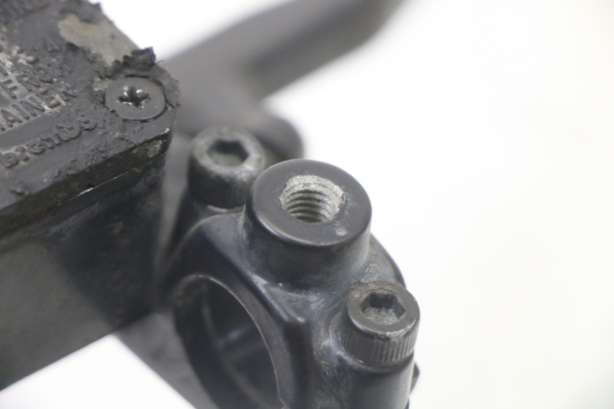 photo de BOMBA FRENO DELANTERO MBK OVETTO 4T 50 (2008 - 2016) - Otra perspectiva