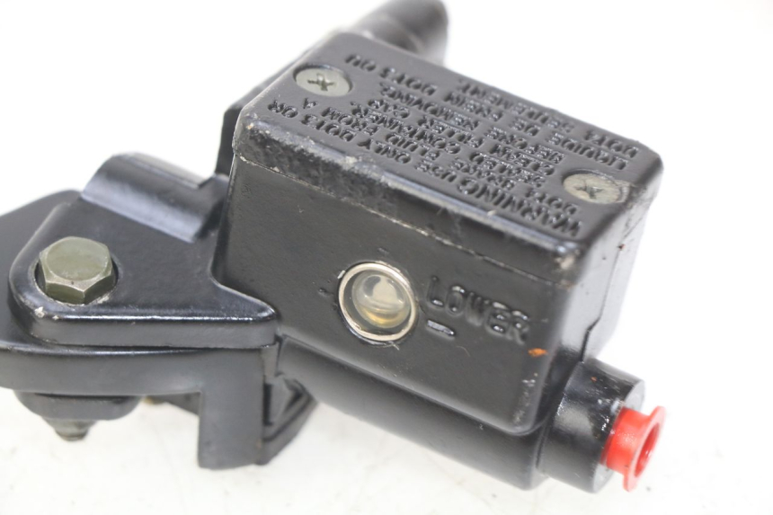 photo de CILINDRO MAESTRO DELANTERO IMF INDUSTRIE PACH 2T 50 (2009 - 2018) - Primer plano técnico