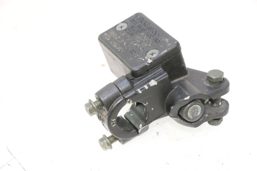 photo de CILINDRO MAESTRO DELANTERO IMF INDUSTRIE PACH 2T 50 (2009 - 2013) - Primer plano técnico