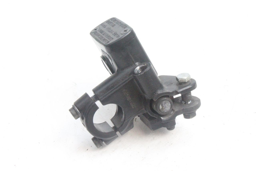 photo de CILINDRO MAESTRO DELANTERO HONDA PCX (JF28) 125 (2009 - 2011) - Primer plano técnico