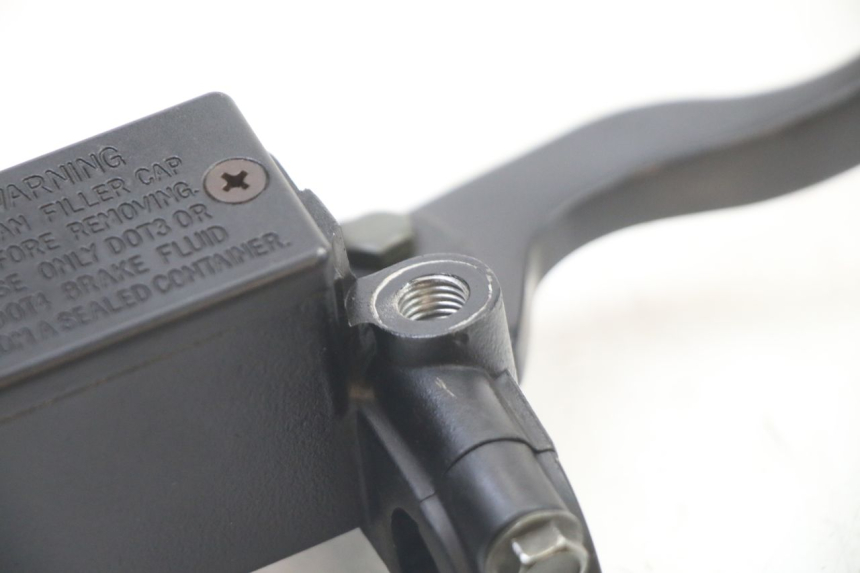 photo de CILINDRO MAESTRO DELANTERO PEUGEOT CITYSTAR 125 (2011 - 2017) - Otra perspectiva