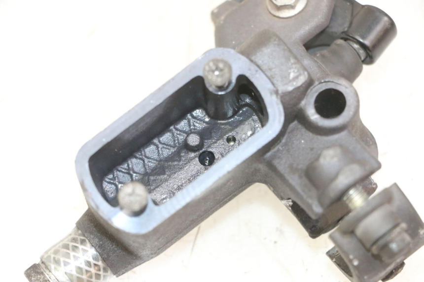 photo de CILINDRO MAESTRO DELANTERO PEUGEOT ELYSTAR 50 (2002 - 2014) - Vista general del producto