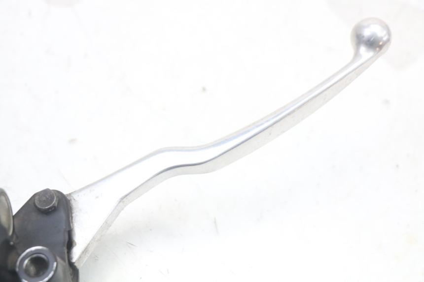 photo de CILINDRO MAESTRO DELANTERO PEUGEOT SATELIS 125 (2010 - 2012) - Primer plano técnico