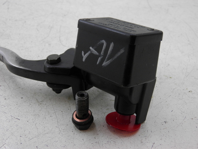 photo de CILINDRO MAESTRO DELANTERO PEUGEOT V-CLIC VCLIC 50 (2007 - 2013) - Otra perspectiva