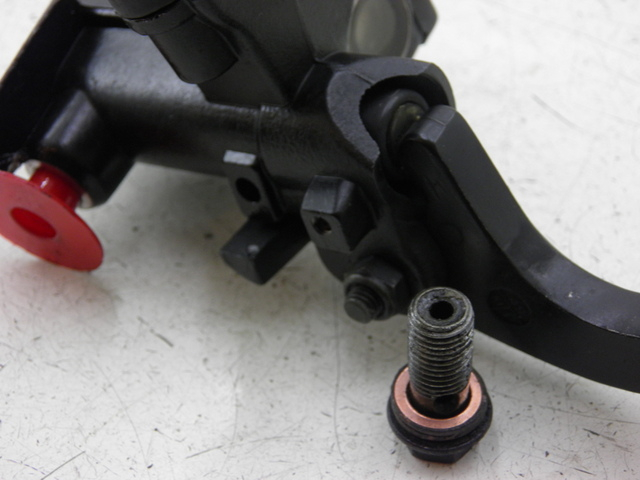 photo de CILINDRO MAESTRO DELANTERO PEUGEOT V-CLIC VCLIC 50 (2007 - 2013) - Vista general del producto