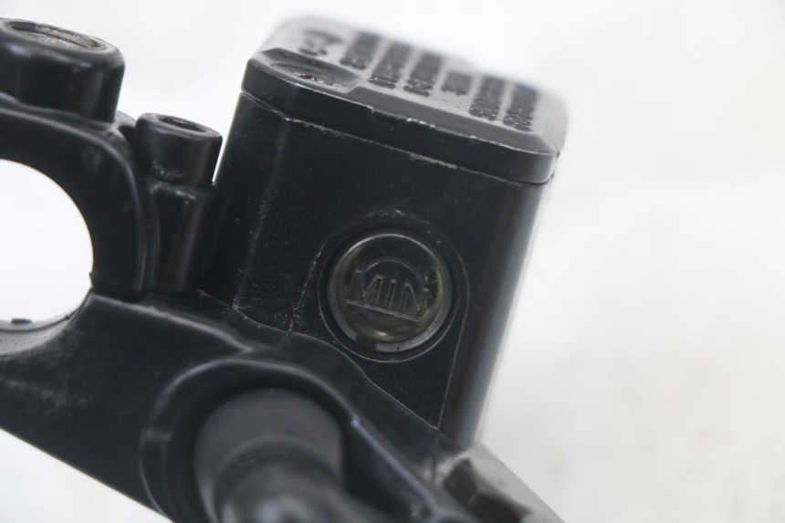 photo de BOMBA FRENO DELANTERO PIAGGIO BEVERLY 125 (1998 - 2005) - Vista general del producto