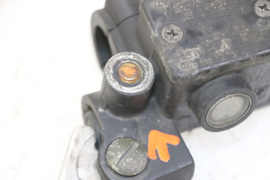 photo de BOMBA FRENO DELANTERO PIAGGIO VESPA GRANTURISMO 200 (2004 - 2005) - Detalles de los puntos de fijación