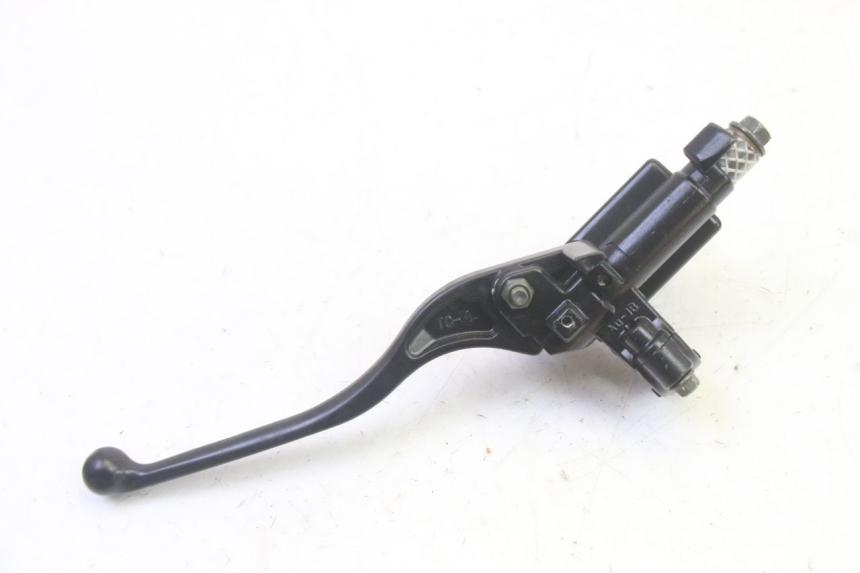 photo de BOMBA FRENO DELANTERO EFUN PUSA 1 - Detalles de los puntos de fijación