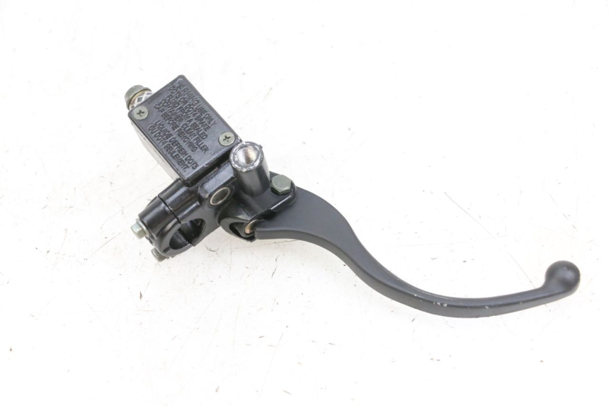 photo de BOMBA FRENO DELANTERO EFUN PUSA 1 - Detalles de los puntos de fijación