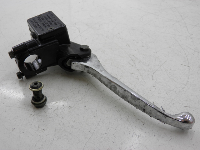 photo de BOMBA FRENO DELANTERO QINGQI SPEEDY 50 (2005 - 2007) - Primer plano técnico