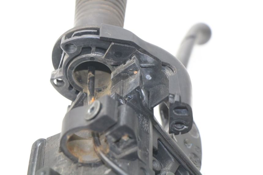 photo de BOMBA FRENO DELANTERO BMW R GS 1150 (1999 - 2004) - Detalles de los puntos de fijación